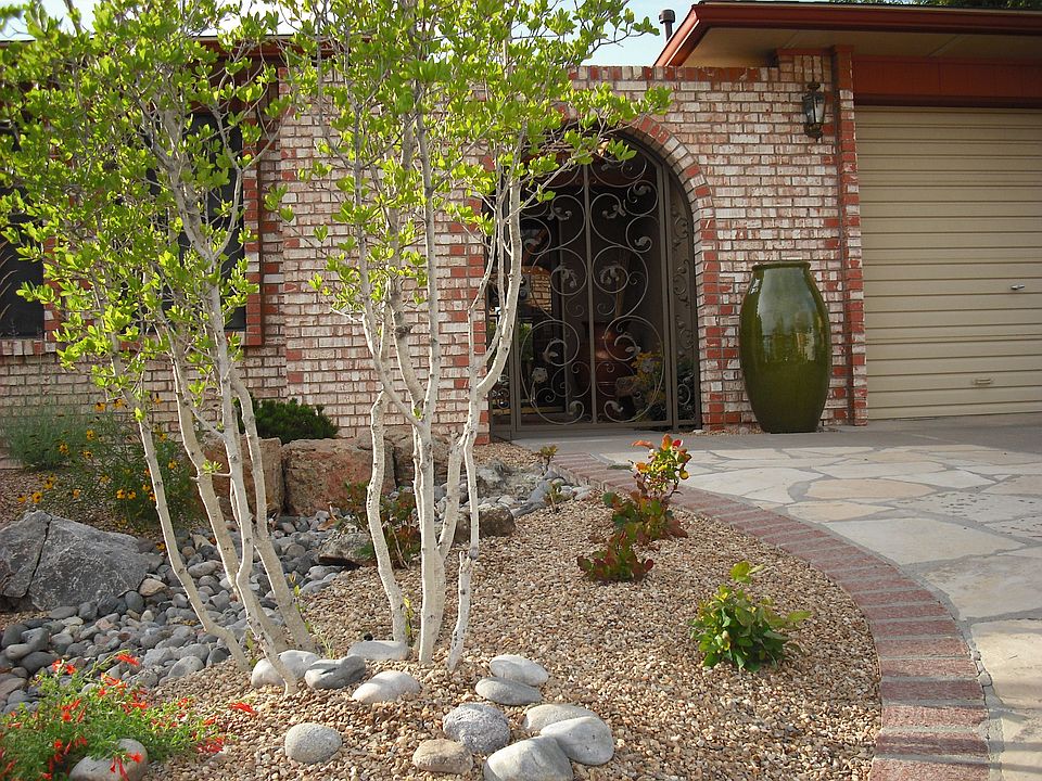 2nd image of 5223 Camino Sandia NE