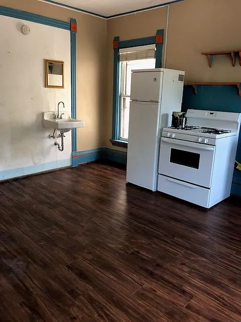 1 bed, 500 sqft, $825 — Photo 2