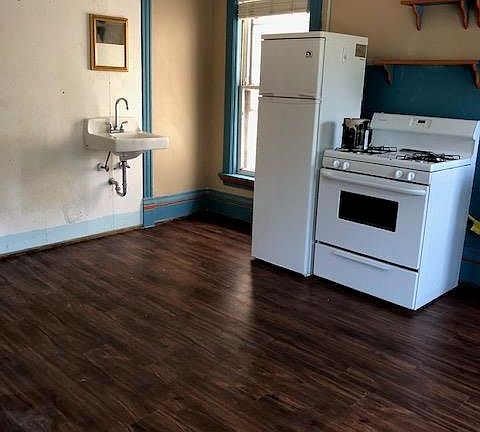 2nd image of 417 State St