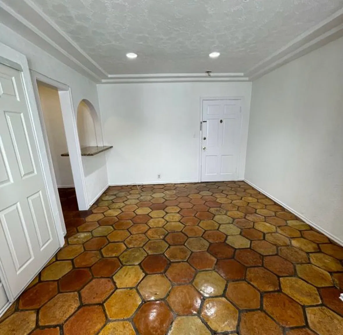 Studio, $1,750 — Photo 1