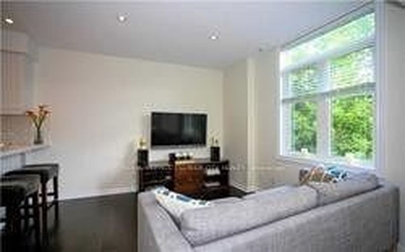 Toronto Townhouse for rent - 2 Bedrooms — photo 10
