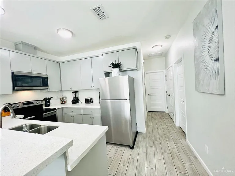 4729 Magnolia Ave #4 — Photo 12