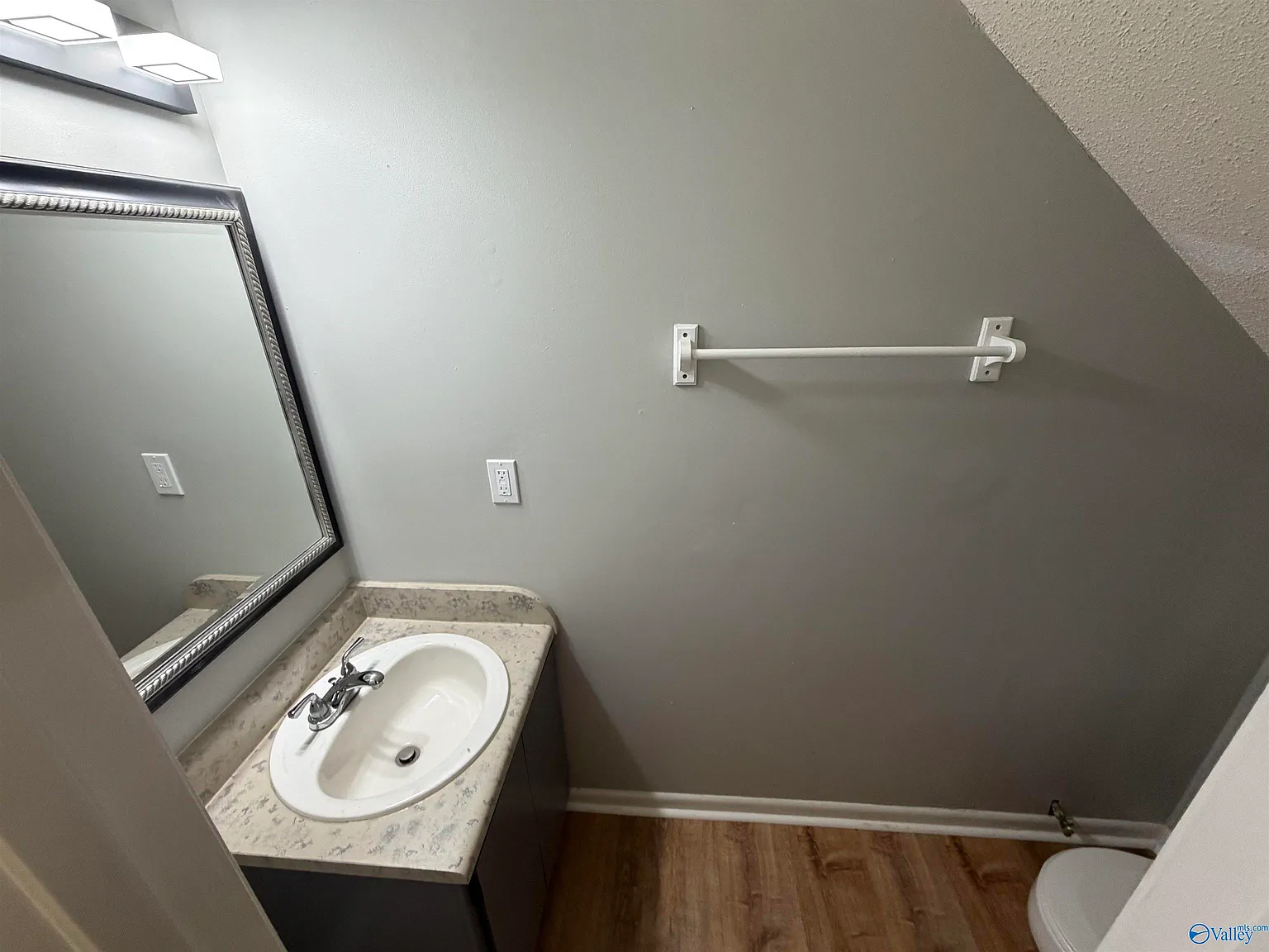 2 bed, 1.5 bath, 995 sqft, $875 — Photo 4