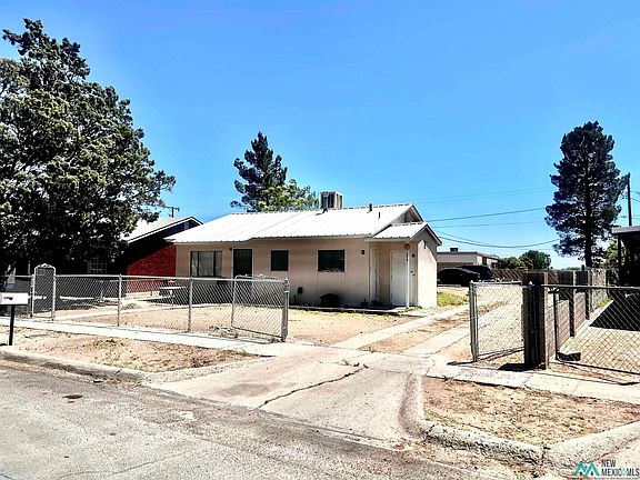 2nd image of 1302 S Encanto Cir