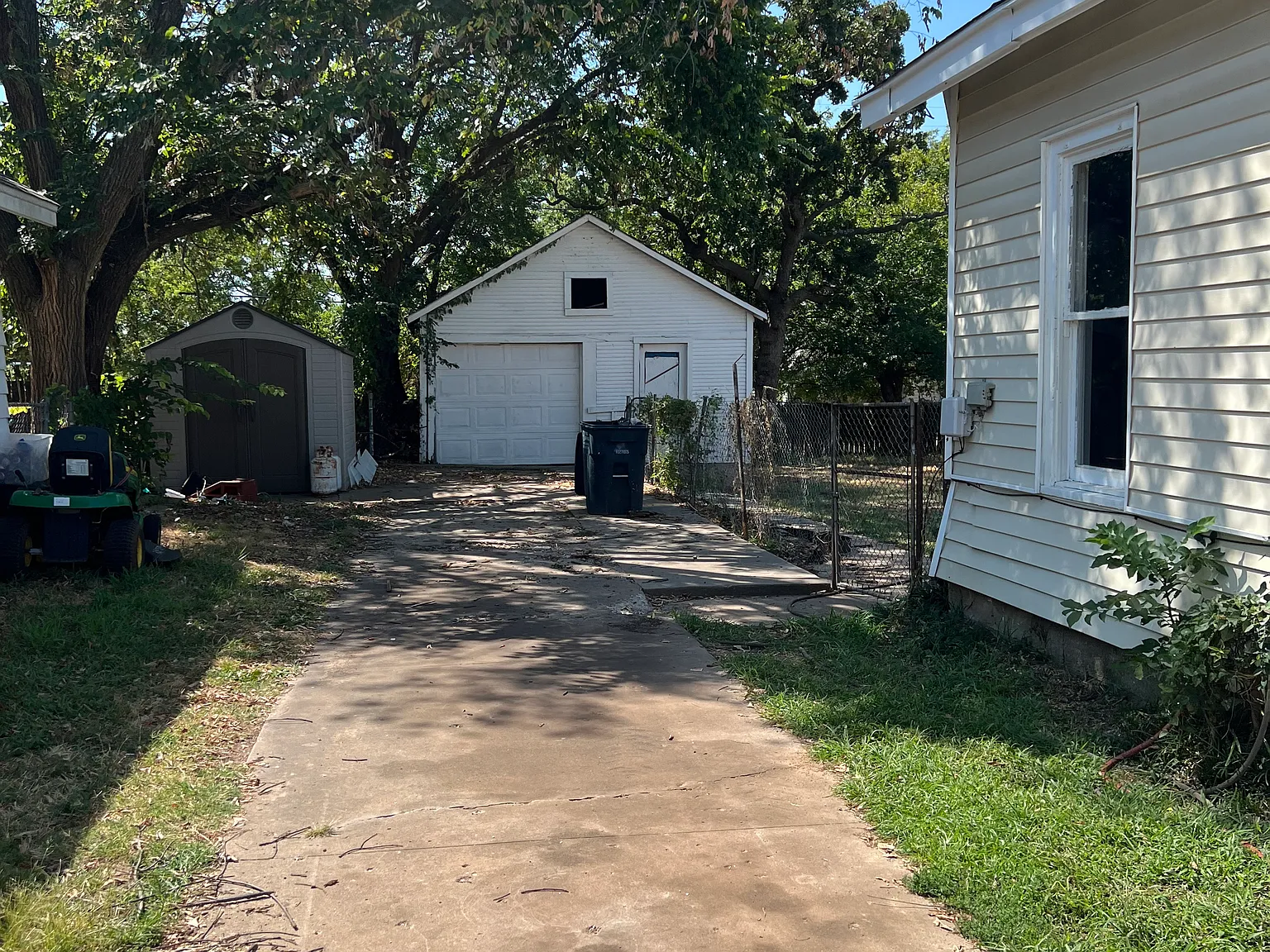 2 bed, 1254 sqft, $995 — Photo 2