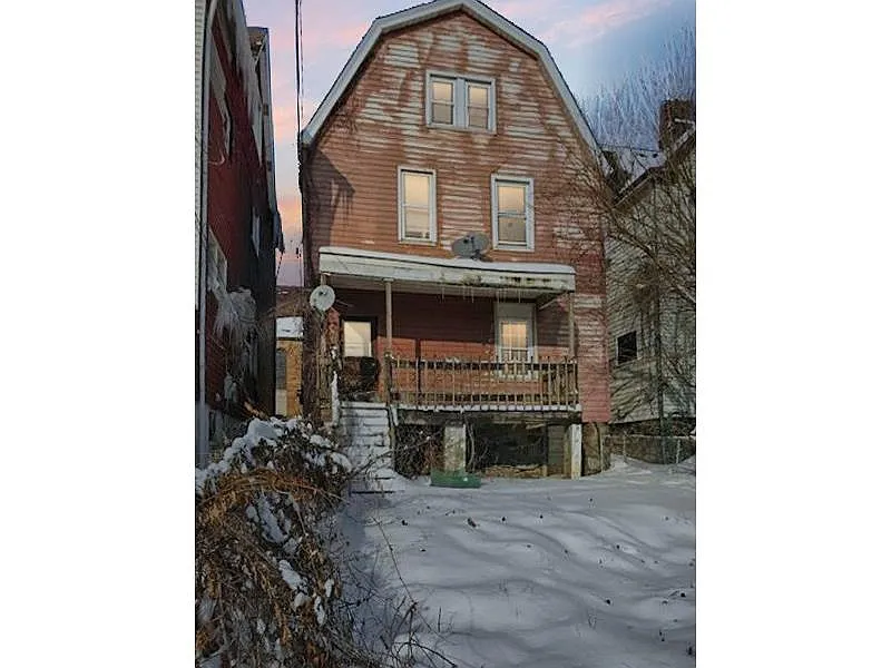 510 Howard St photo 1
