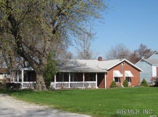 202 Jersey St, Brighton, IL 62012