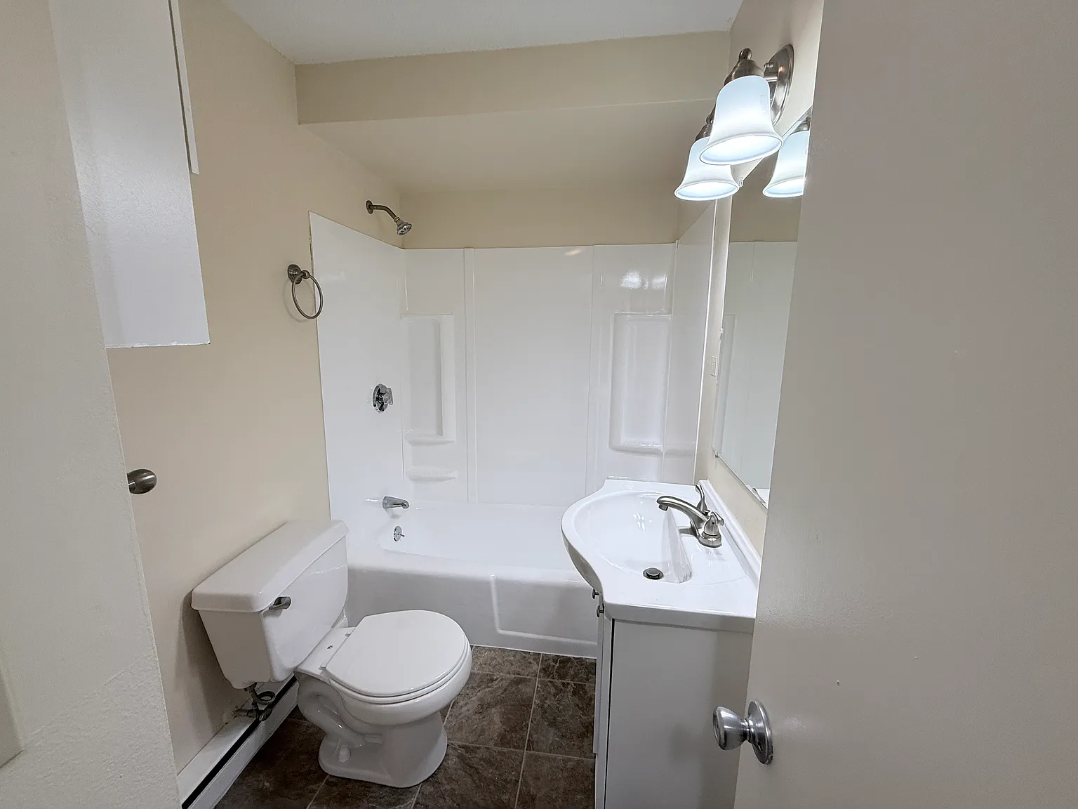 2 bed, $1,595 — Photo 3