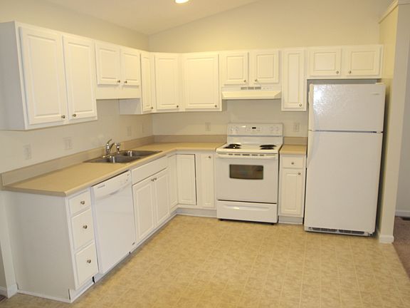 4th image of 104 Brookside Dr Unit B