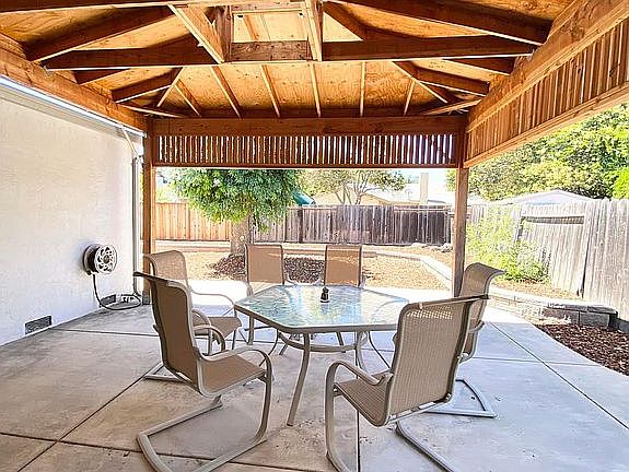5th image of 1235 Oxton Dr