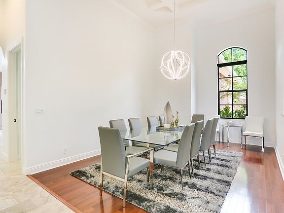 5th image of 3505 Turenne Way