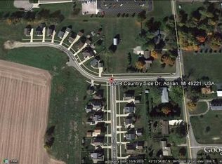 2106 Farm Valley Rd, Adrian, MI 49221