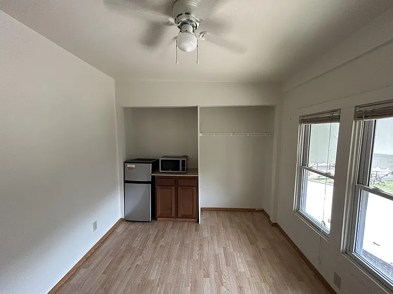 635 Howard Pl — Photo 25