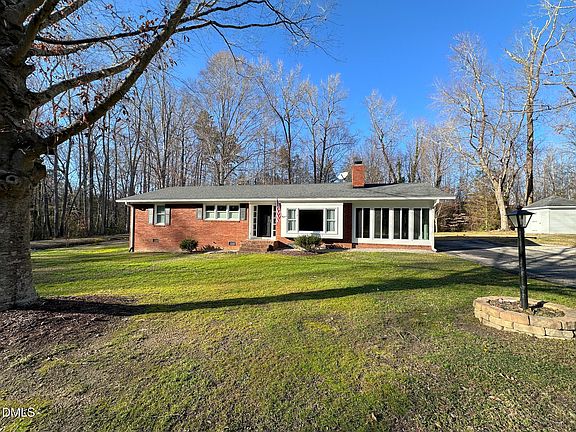 3rd image of 330 Hazelwood Dr