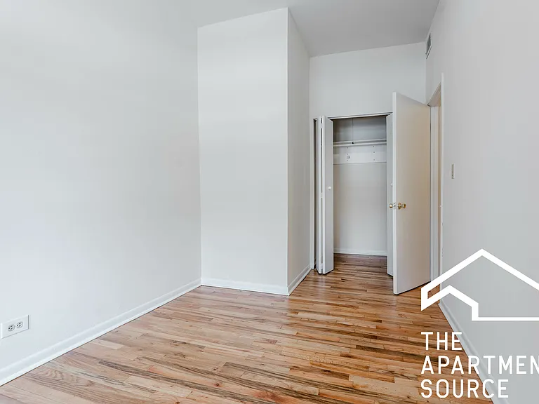 2319 N Kedzie Blvd #1F — Photo 9
