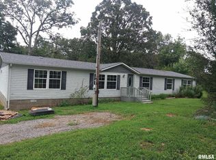 1404 County Road 750 E, CARMI, IL 62821