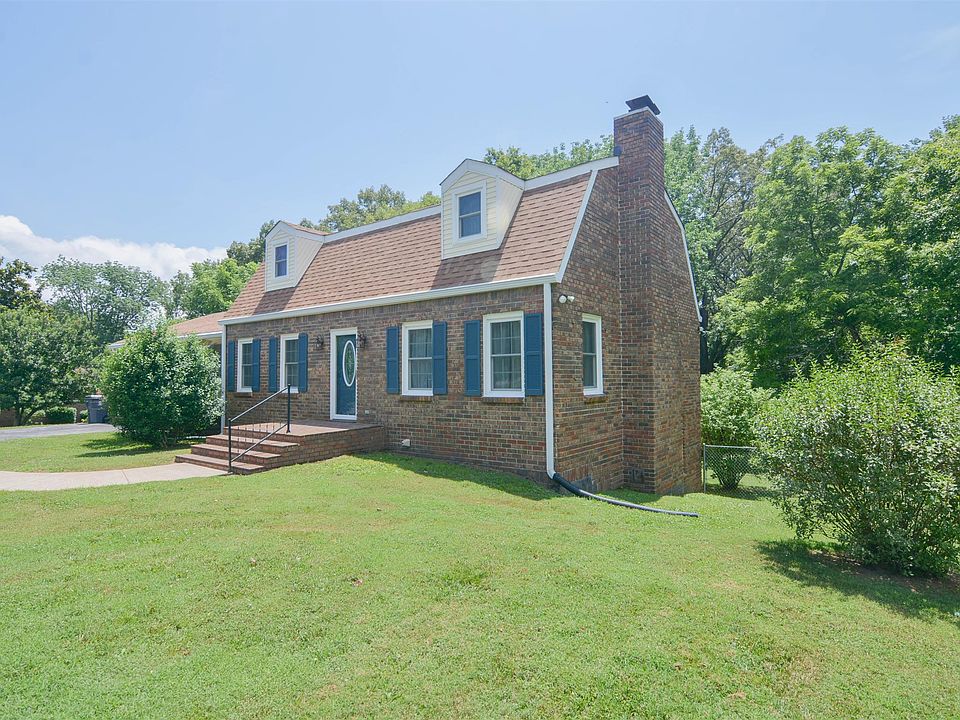 1st image of 2820 Scenic Dr