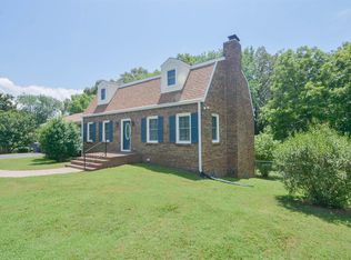 2820 Scenic Dr, Clarksville, TN 37043