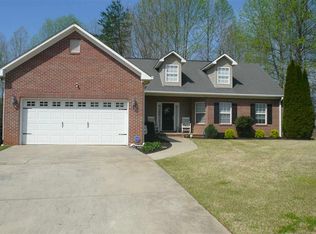 216 Sugar Hill Ct, Boiling Springs, SC 29316