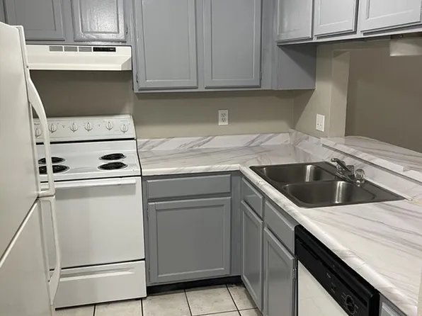 11303 Bel Air Dr APT D, San Antonio, TX 78213