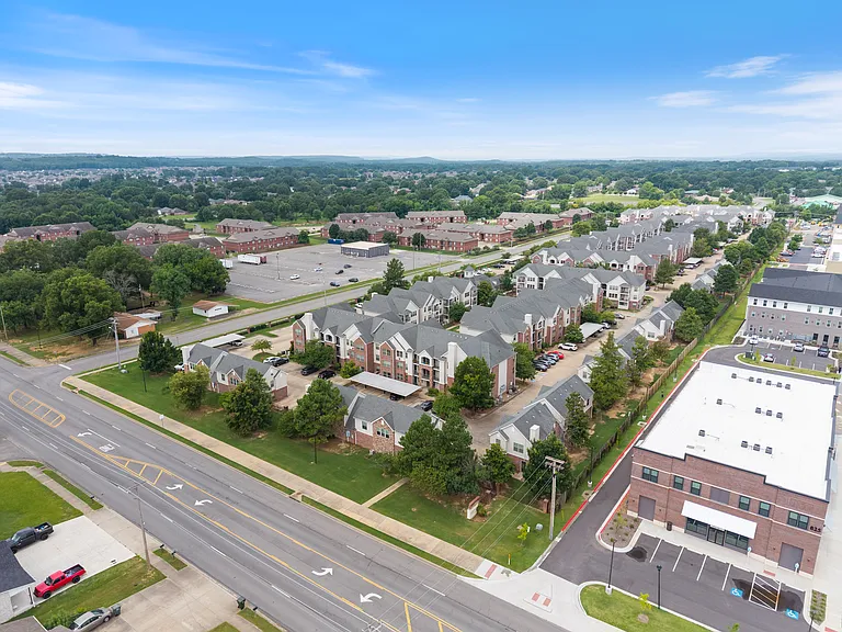 Centerstone Apartments — Photo 33