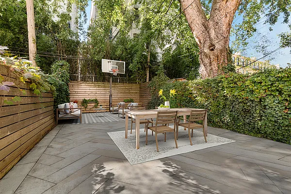 Sold by Compass | media 14