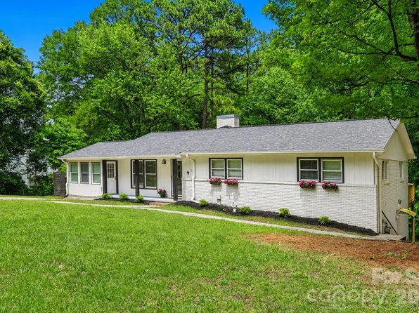 716 Grandview Dr NE, Concord, NC 28025