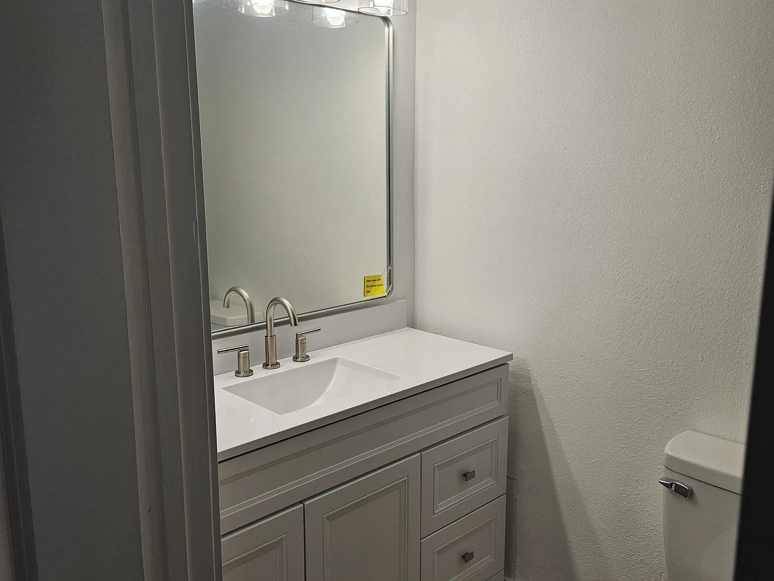 3 bed, 1100 sqft, $3,500 — Photo 2