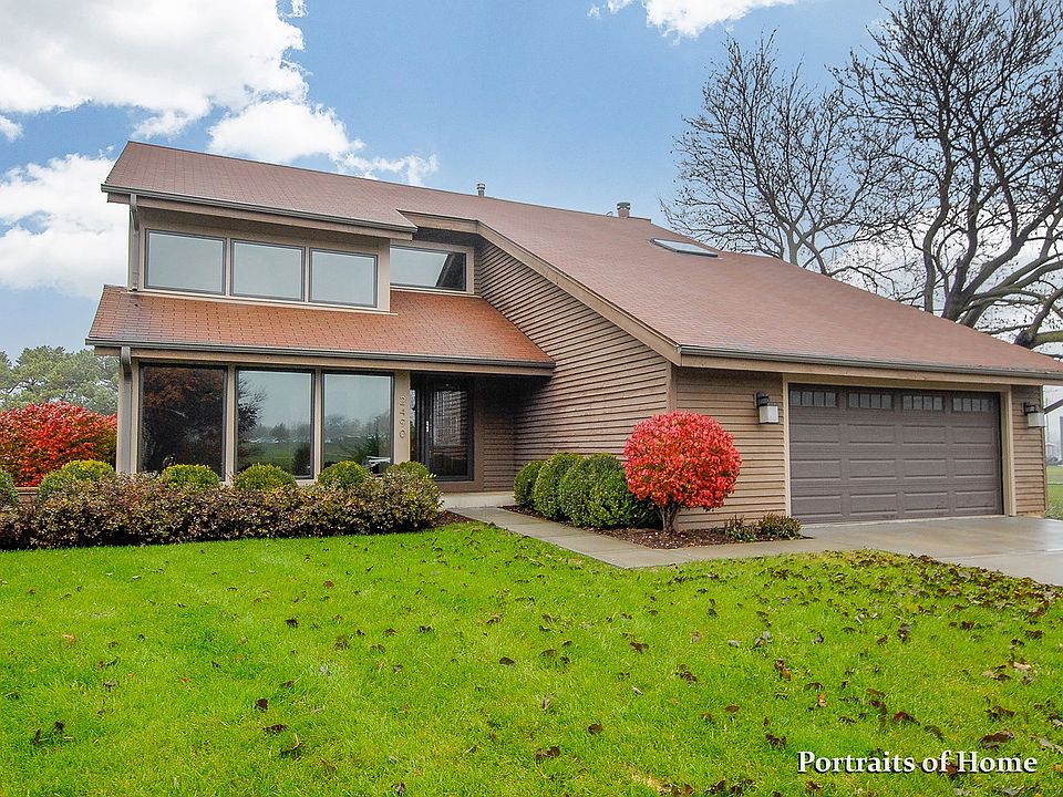 1st image of 2490 Larchmont Ln