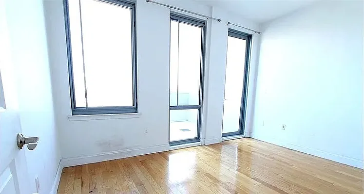 110 4th Ave #8B — Photo 5