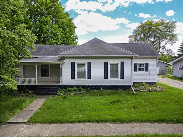 209 Thompson St, Rossville, IL 60963