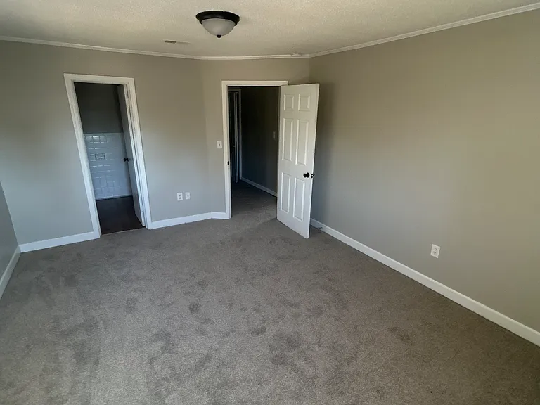 998 S Main St — Photo 16