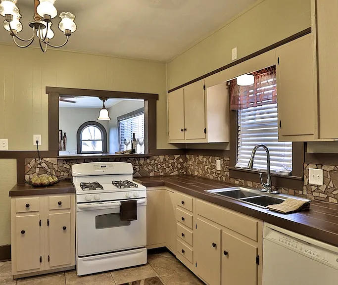 825 Palm St — Photo 17