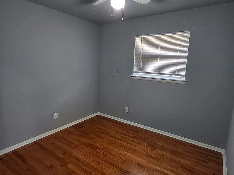 6115 NW Dearborn Ave — Photo 5