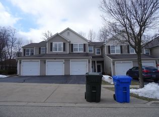 1319 Brookdale Dr, Carpentersville, IL