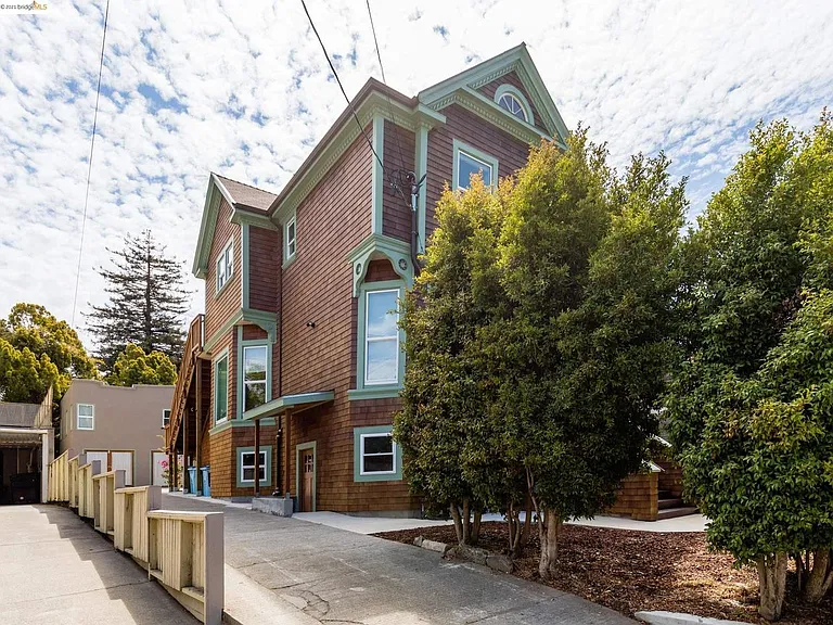 1419 Milvia St — Photo 13