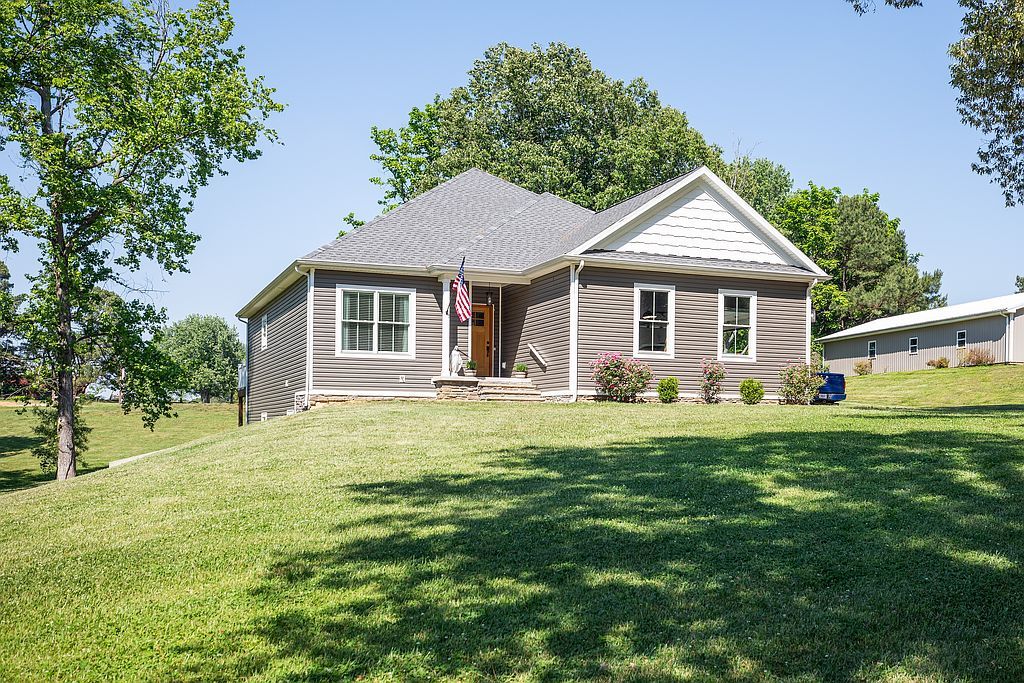 1701 Burton Rd - Property Image