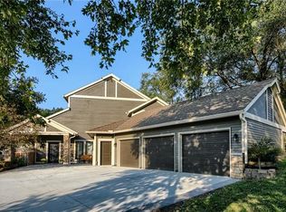 7010 Pflumm Rd, Shawnee, KS 66216