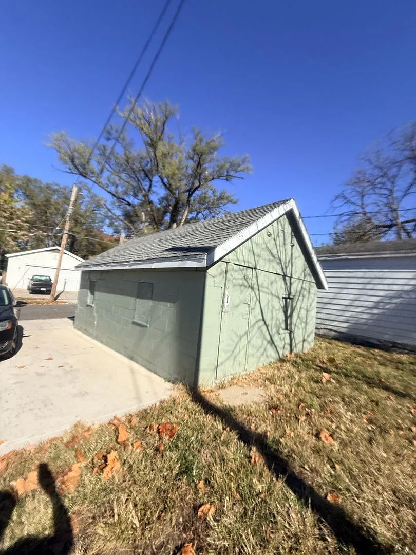 Charming 4-Bedroom Home with Historic Character Special Rent of Just $995! — Photo 4