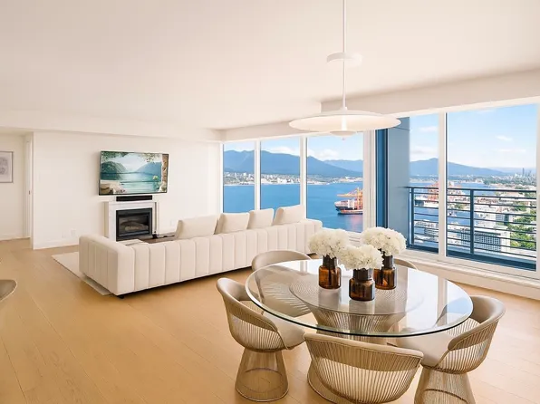 1011 Cordova St W #4102, Vancouver, BC V6C 0B2