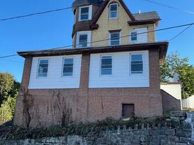 116 E Ridge St, Coaldale, PA