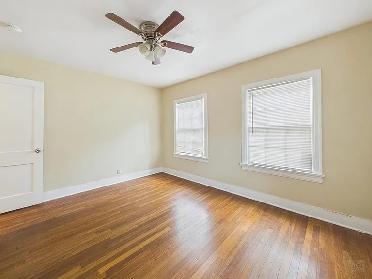 5204 Duval St — Photo 11
