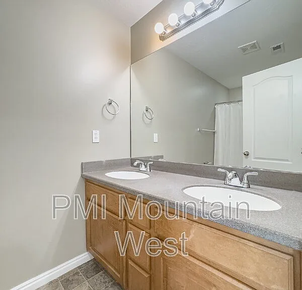 948 Chelsea Ln — Photo 23