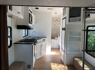 740 E Poppyfields Dr #B, Altadena, CA 91001