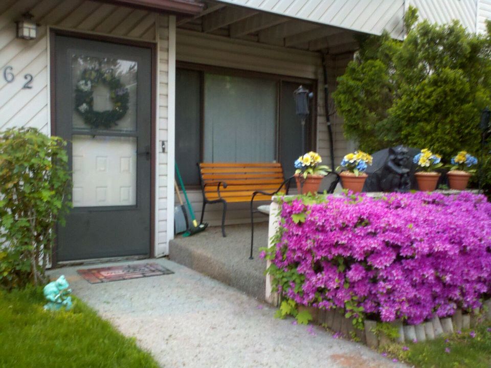1st image of 62 Wolkoff Ln