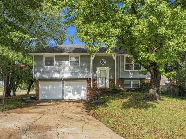 16612 W 125th St, Olathe, KS 66062