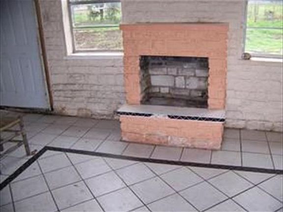 2nd image of 807 Weizmann St