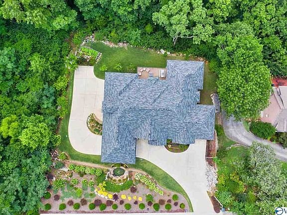 5th image of 1254 Deborah Dr SE