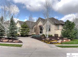 19252 Walnut St, Omaha, NE 68130