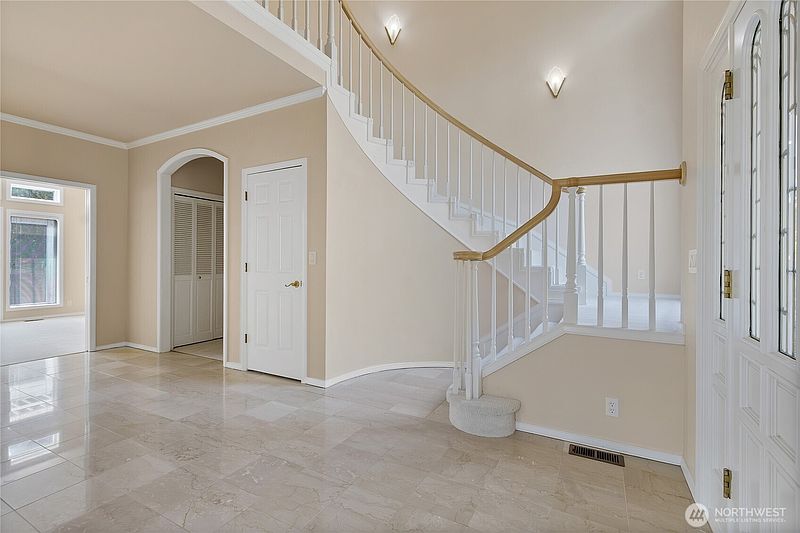4th image of 4021 Patrick Court SE
